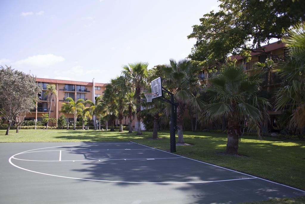 Hotel Club Wyndham Palm-Aire Pompano Beach Exterior foto